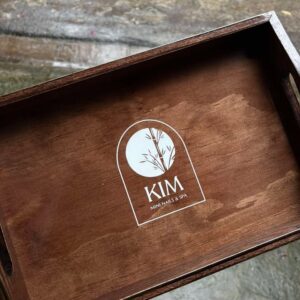 KHAY GỖ KHẮC LOGO RIÊNG CHO TIỆM