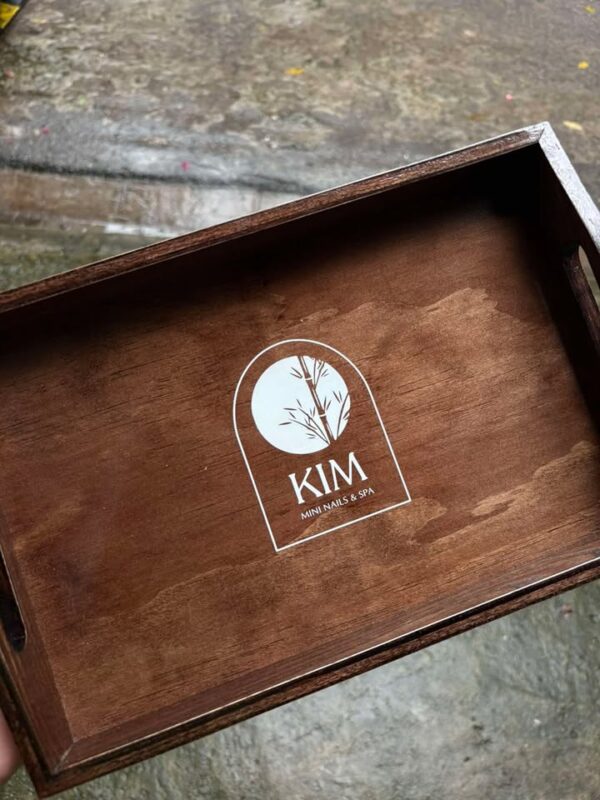 KHAY GỖ KHẮC LOGO RIÊNG CHO TIỆM